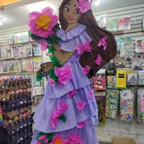 Muñeca decorativa para fiesta