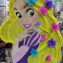 Piñata de princesa de cabello largo
